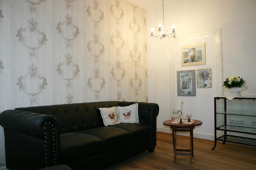 Apartment Koenigstrasse Bad Bergzabern Ruang foto