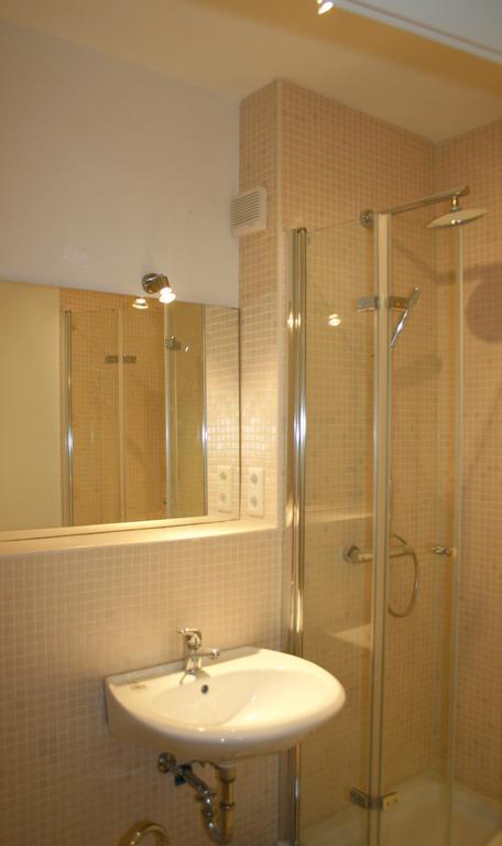 Apartment Koenigstrasse Bad Bergzabern Ruang foto